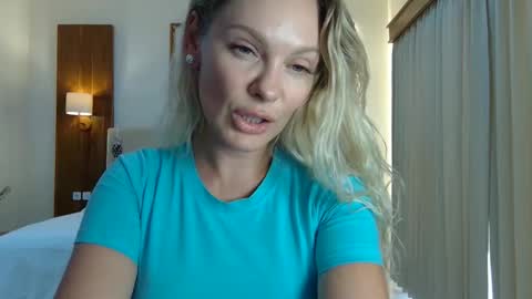 Beautifulkollette online show from 10-15-25, 06:57