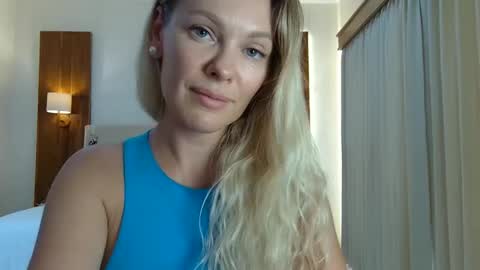 Beautifulkollette online show from 10-18-25, 05:54