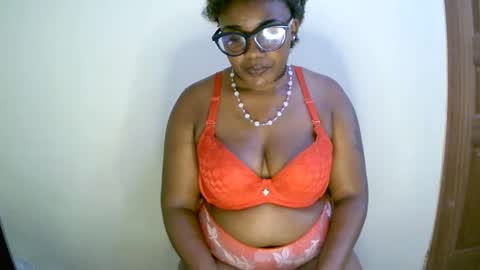 beautifulpeach2 online show from 01-19-25, 12:28