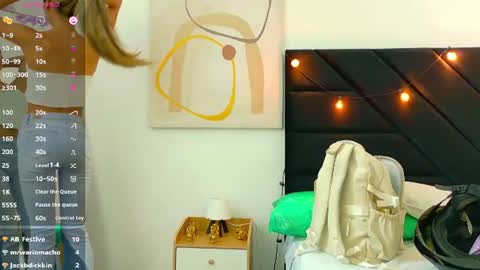 Snapshot of beautifulskinny18 chatting on 06-20-26, 07:49 Shalom online show from 06-20-26, 07:49