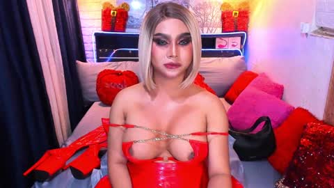 Snapshot of beautifulstrangerts chatting on 01-16-25, 02:30 Queen Alexa online show from 01-16-25, 02:30