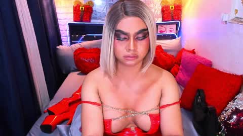 Snapshot of beautifulstrangerts chatting on 01-26-25, 11:29 Queen Alexa online show from 01-26-25, 11:29