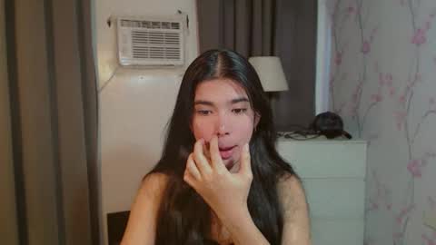 TRIXIE online show from 04-04-26, 02:32