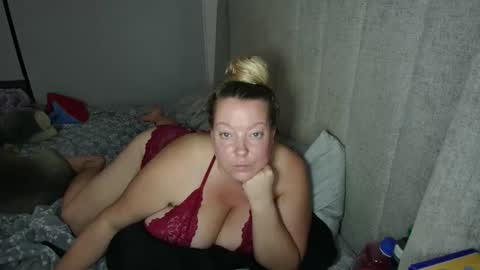 Snapshot of beauty4agent chatting on 04-04-26, 05:16 beauty4agent online show from 04-04-26, 05:16