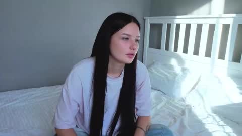 beauty_baby_lips online show from 10-22-25, 07:41
