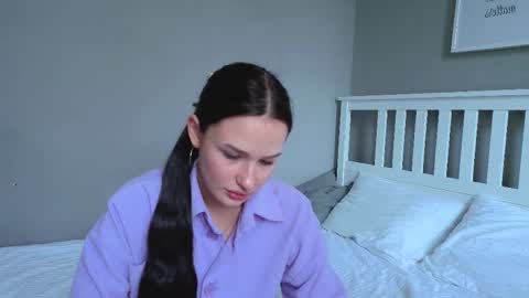 Snapshot of beauty_crown_baby chatting on 10-21-25, 06:36 beauty_crown_baby online show from 10-21-25, 06:36