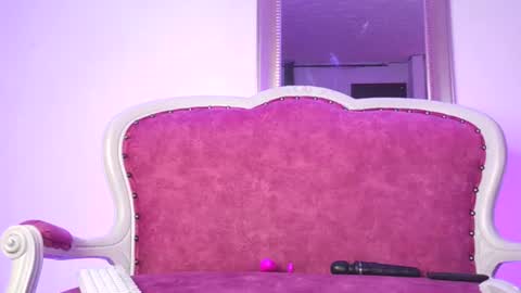 Snapshot of beauty_doll01 chatting on 06-27-26, 02:12 Leydi online show from 06-27-26, 02:12