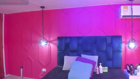 Chantall online show from 12-16-25, 11:37