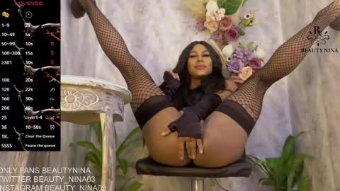 Snapshot of beauty_nina chatting on 09-17-25, 02:41 beauty_nina online show from 09-17-25, 02:41