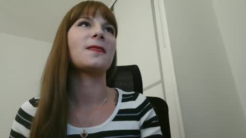 Snapshot of beautyanaa42 chatting on 11-13-25, 05:23 beautyanaa42 online show from 11-13-25, 05:23