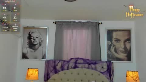 Snapshot of beautyari_ chatting on 10-30-25, 12:17 Ariana Reyes online show from 10-30-25, 12:17