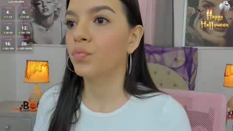 Snapshot of beautyari_ chatting on 11-01-25, 12:18 Ariana Reyes online show from 11-01-25, 12:18