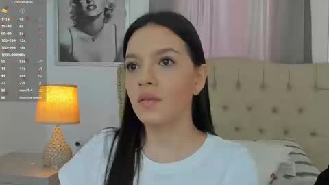 Snapshot of beautyari_ chatting on 11-05-25, 12:38 Ariana Reyes online show from 11-05-25, 12:38