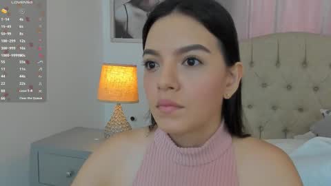 Snapshot of beautyari_ chatting on 11-29-25, 12:19 Ariana Reyes online show from 11-29-25, 12:19