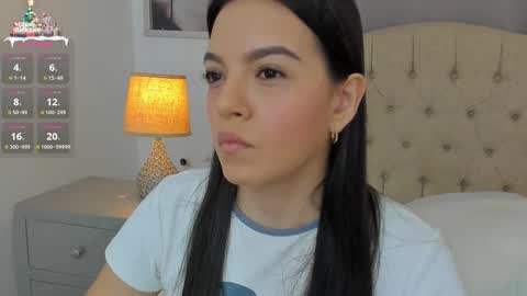 Snapshot of beautyari_ chatting on 12-01-25, 12:32 Ariana Reyes online show from 12-01-25, 12:32