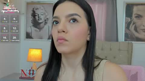 Snapshot of beautyari_ chatting on 12-17-25, 12:11 Ariana Reyes online show from 12-17-25, 12:11