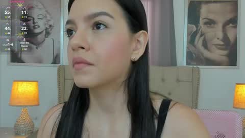 Snapshot of beautyari_ chatting on 04-21-26, 12:33 Ariana Reyes online show from 04-21-26, 12:33