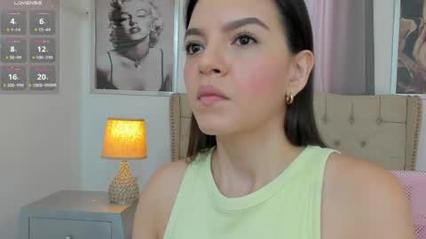 Snapshot of beautyari_ chatting on 05-06-26, 12:21 Ariana Reyes online show from 05-06-26, 12:21