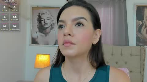 Snapshot of beautyari_ chatting on 05-14-26, 12:12 Ariana Reyes online show from 05-14-26, 12:12