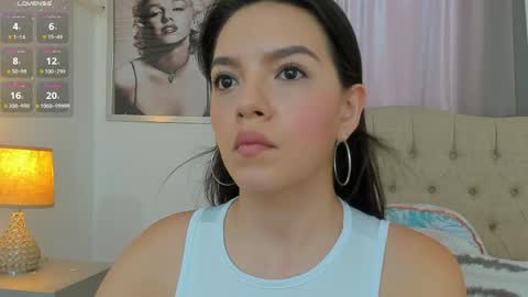 Snapshot of beautyari_ chatting on 05-18-26, 12:55 Ariana Reyes online show from 05-18-26, 12:55