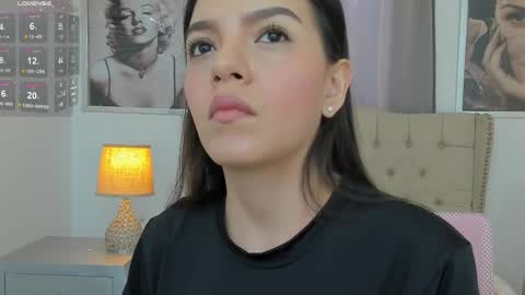 Snapshot of beautyari_ chatting on 05-22-26, 12:22 Ariana Reyes online show from 05-22-26, 12:22