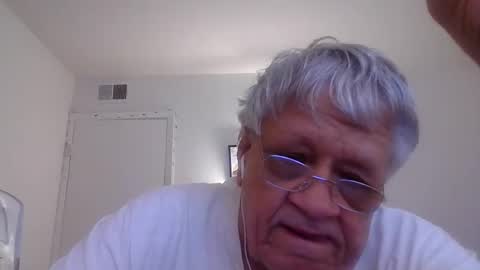 Snapshot of beautytomyeyes chatting on 12-13-24, 07:43 beautytomyeyes online show from 12-13-24, 07:43