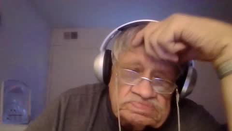 Snapshot of beautytomyeyes chatting on 10-11-25, 02:22 beautytomyeyes online show from 10-11-25, 02:22