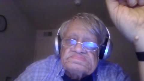 Snapshot of beautytomyeyes chatting on 10-19-25, 02:45 beautytomyeyes online show from 10-19-25, 02:45