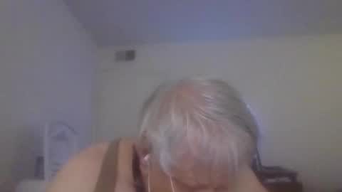 Snapshot of beautytomyeyes chatting on 11-12-25, 02:34 beautytomyeyes online show from 11-12-25, 02:34