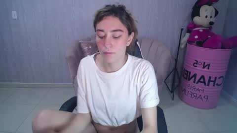 beba_fox_a online show from 11-15-25, 03:37