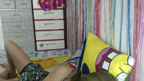 bebelove25 online show from 12-20-24, 01:03