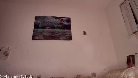 bebe  dust online show from 11-08-25, 03:29