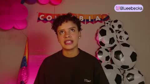 Beecckkkaaa online show from 06-25-26, 01:37