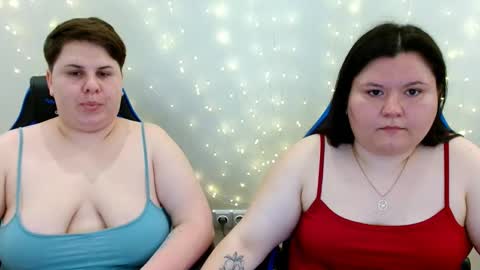 Snapshot of beckyandellen chatting on 06-10-26, 10:36 BeckyAndEllen online show from 06-10-26, 10:36