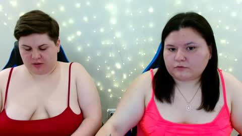 Snapshot of beckyandellen chatting on 07-09-26, 11:14 BeckyAndEllen online show from 07-09-26, 11:14