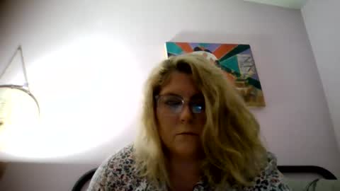 Snapshot of bedbandits chatting on 10-29-25, 01:19 Bedbandits69 online show from 10-29-25, 01:19