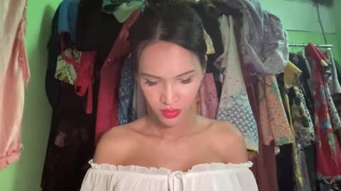 bee_thai online show from 03-14-26, 08:47