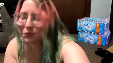 Snapshot of beeamonster chatting on 10-20-25, 12:00 beeamonster online show from 10-20-25, 12:00