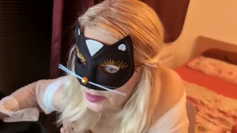 Beebow online show from 04-30-26, 10:36