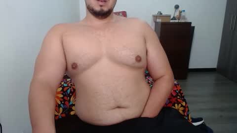 Snapshot of beefypecs_10 chatting on 03-27-26, 05:56 Criss2fer online show from 03-27-26, 05:56
