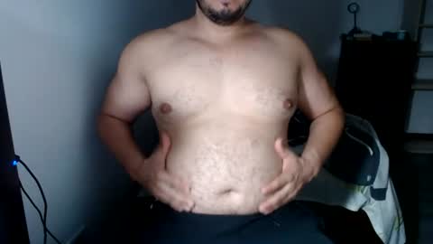 Snapshot of beefypecs_10 chatting on 06-11-26, 04:10 Criss2fer online show from 06-11-26, 04:10