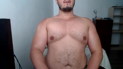 Snapshot of beefypecs_10 chatting on 06-14-26, 08:22 Criss2fer online show from 06-14-26, 08:22