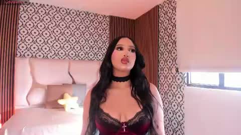 Snapshot of beella_tay1 chatting on 06-21-26, 12:19 BELLA online show from 06-21-26, 12:19