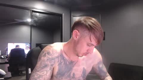 Snapshot of beelzebubxo chatting on 06-18-26, 01:28 beelzebubxo online show from 06-18-26, 01:28