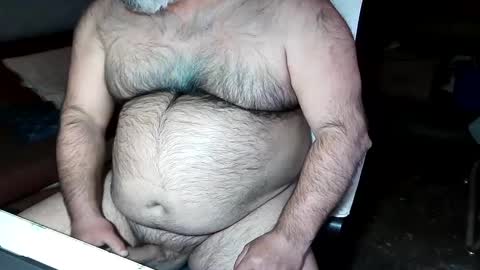 Snapshot of beers19 chatting on 03-06-25, 02:29 beers19 online show from 03-06-25, 02:29