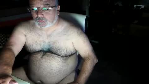 Snapshot of beers19 chatting on 05-15-26, 03:08 beers19 online show from 05-15-26, 03:08