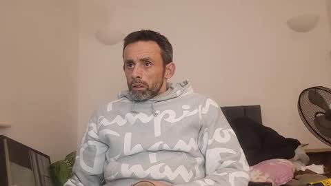 begbestuk online show from 11-28-25, 05:21