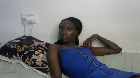 Snapshot of beib_love chatting on 12-15-24, 07:42 beib_love online show from 12-15-24, 07:42