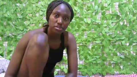 Snapshot of beib_love chatting on 10-27-25, 12:09 beib_love online show from 10-27-25, 12:09