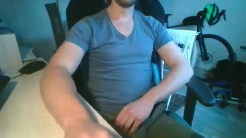 Snapshot of bel7ebite chatting on 12-25-24, 04:00 bel7ebite online show from 12-25-24, 04:00